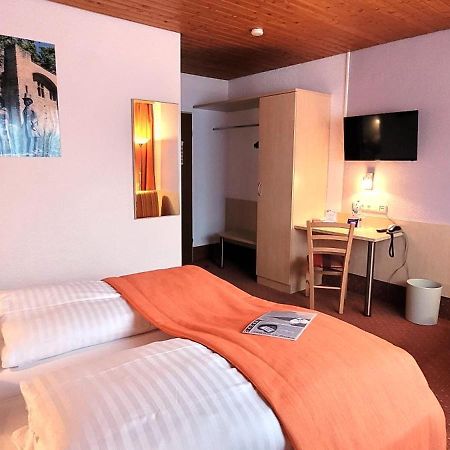 Hotel Restaurant Ruppert Walluf Екстер'єр фото