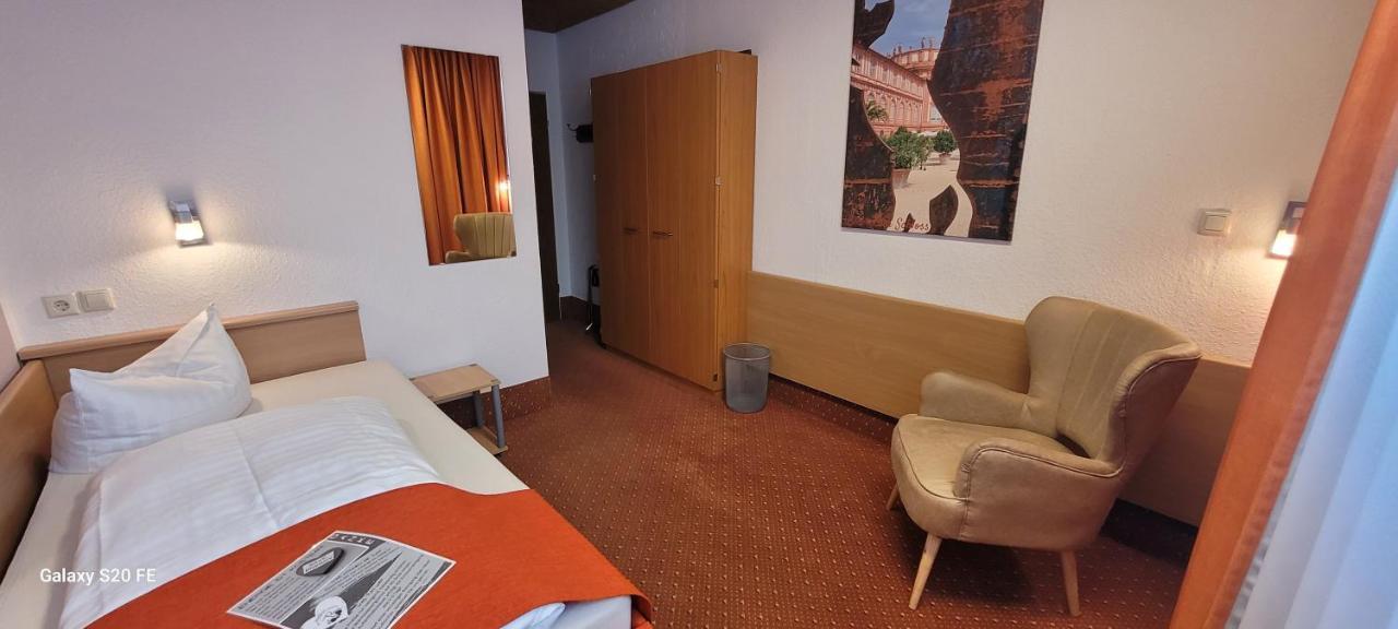 Hotel Restaurant Ruppert Walluf Екстер'єр фото