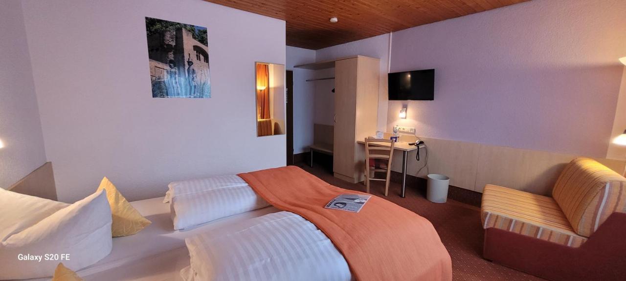 Hotel Restaurant Ruppert Walluf Екстер'єр фото