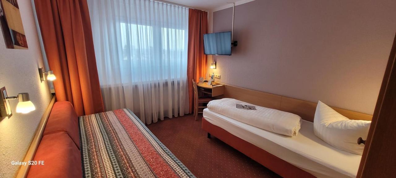 Hotel Restaurant Ruppert Walluf Екстер'єр фото