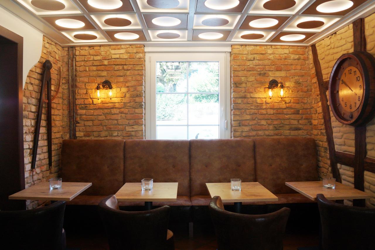 Hotel Restaurant Ruppert Walluf Екстер'єр фото